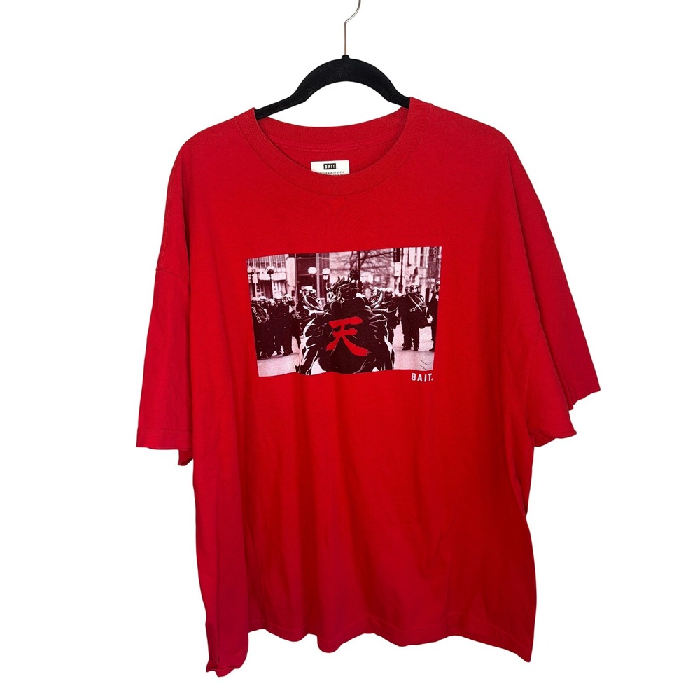 BAIT Street Fighter Men Akuma Riot Red Graphic TShirt Anime Streetwear‎